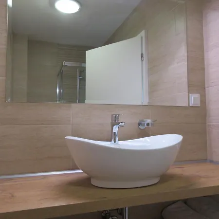 Mediterran Vendeghaz Гостевой дом Веленце