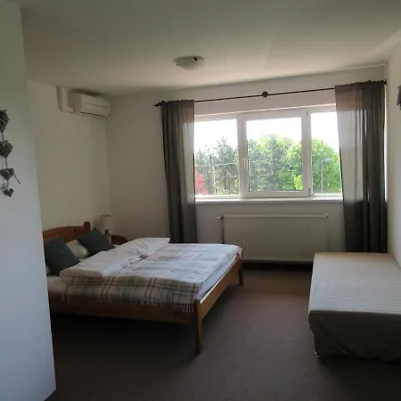 Mediterran Vendeghaz Веленце