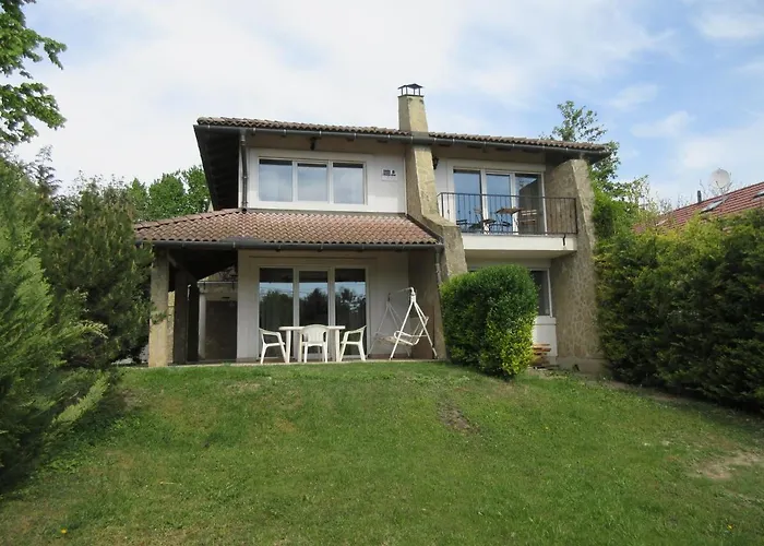 Mediterran Vendeghaz Pensionat 3*